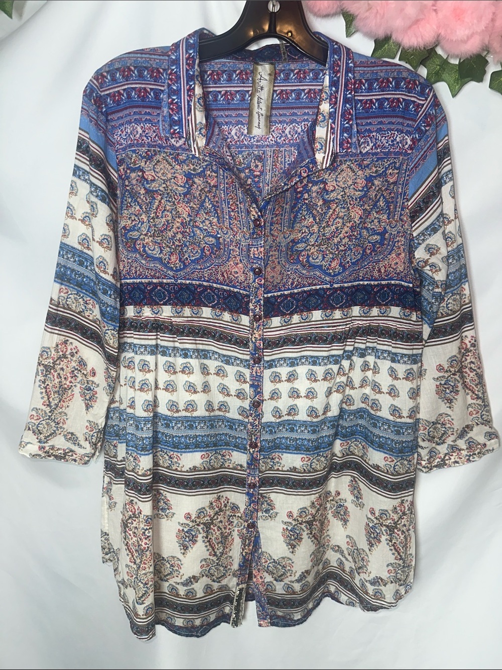 Aratta silent journey Boho Button-Front Tunic Top in Blue and Cream